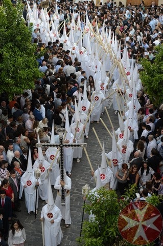 Devolución de túnicas propiedad de la Hermandad