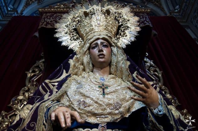 Besamanos a María Santísima de la Amargura