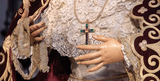 Besamanos a María Santísima de la Amargura