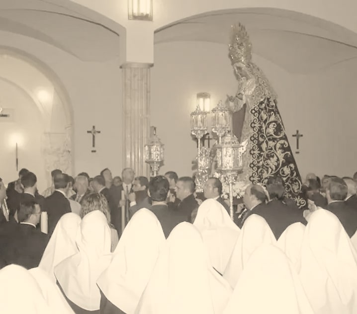 Vía Lucis de María Santísima de la Amargura hasta el convento de las Hermanas de la Cruz