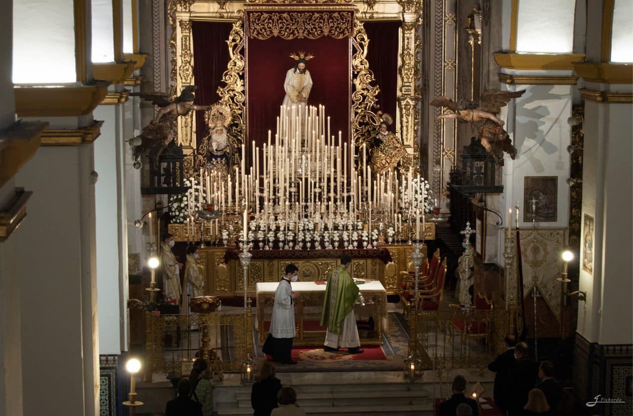 https://www.amargura.org/galeria-fotografica-actos-y-cultos-semana-santa-2021/