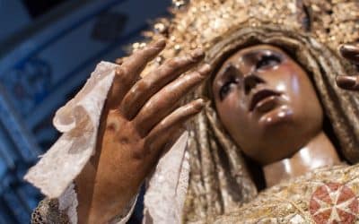 BESAMANOS VIRGEN 2016