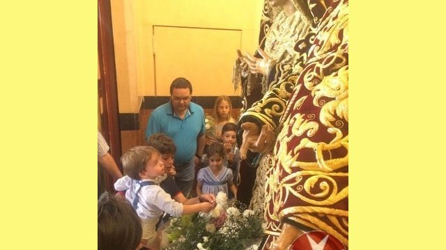 Besamanos Virgen 2016 Hermandad de la Amargura