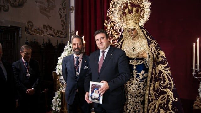 Besamanos Virgen 2017