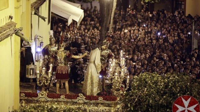 SEVILLA. 20-MARZO-2016. SEMANA SANTA , DOMINGO DE RAMOS, SALIDA DE LA AMARGURA Y NUESTRO PADRE JESUS DEL SILENCIO EN EL DESPRECIO DE HERODES. FOTO : RAUL DOBLADO. ARCHSEV Domingo-de-Ramos-2016