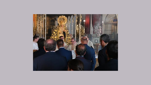 Besamanos extraordinario a la Santísima Virgen