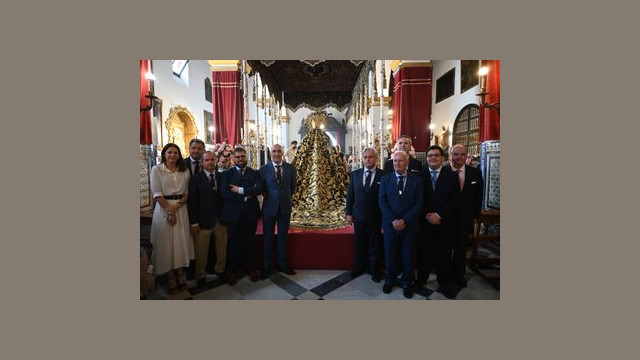 Besamanos extraordinario a la Santísima Virgen 2