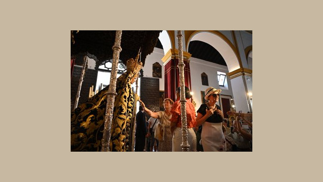 Besamanos extraordinario a la Santísima Virgen
